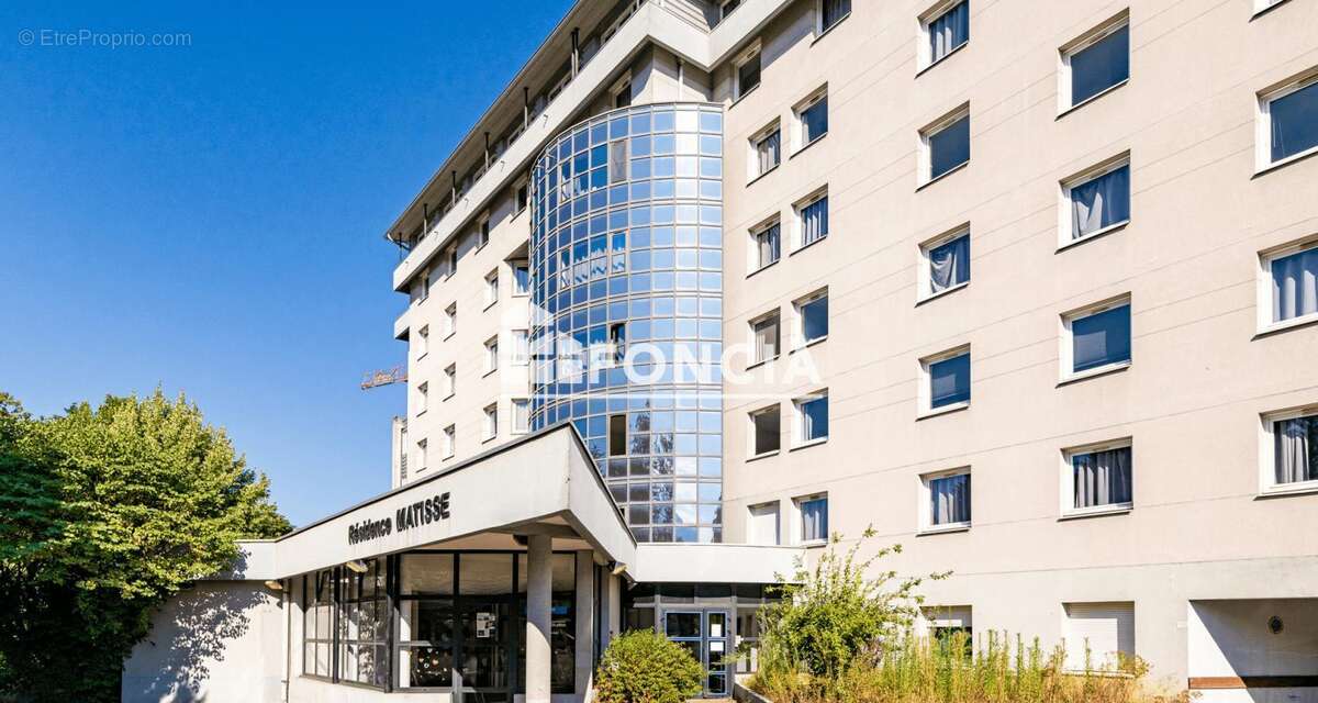Appartement à SAINT-MARTIN-D'HERES