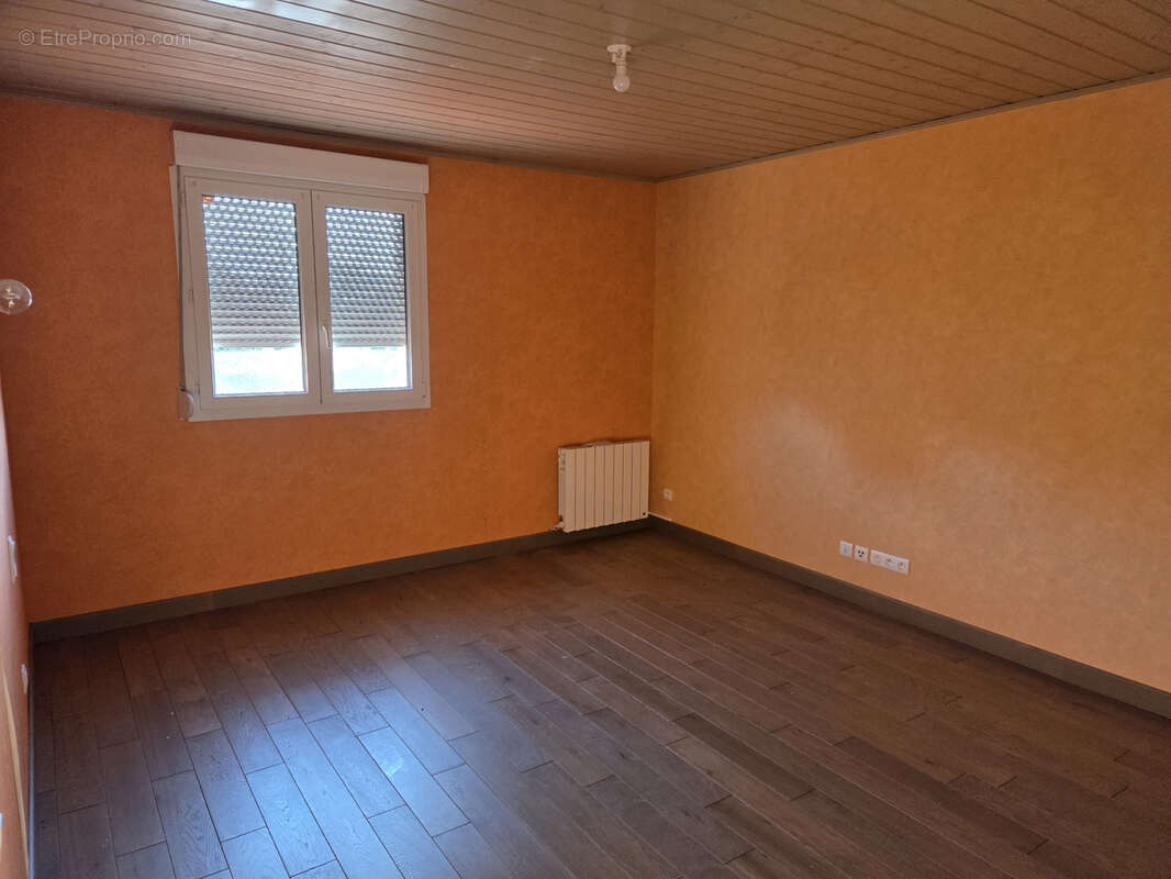 Appartement à ETALANS