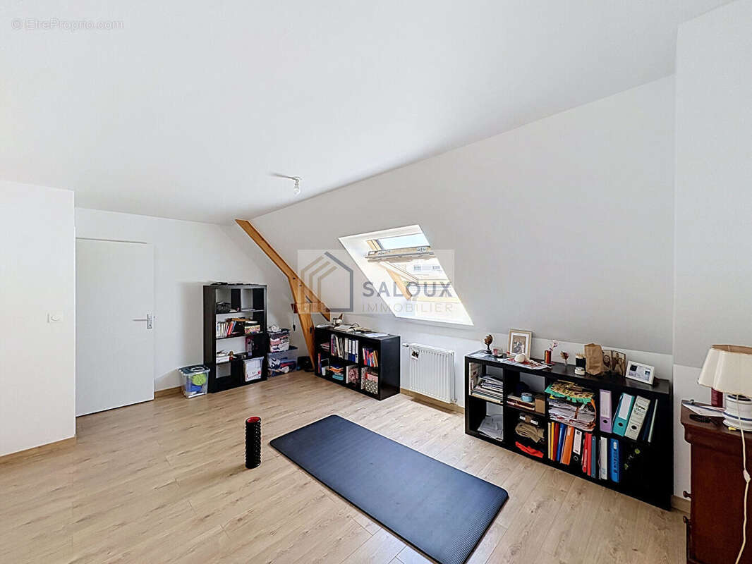 MUZILLAC - centre ville - maison T5 de 110 m² habitables - photo 12