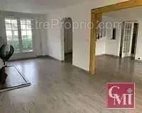 Pavillon (4 chambres) avec garage sur 250m2 de terrain - photo 7