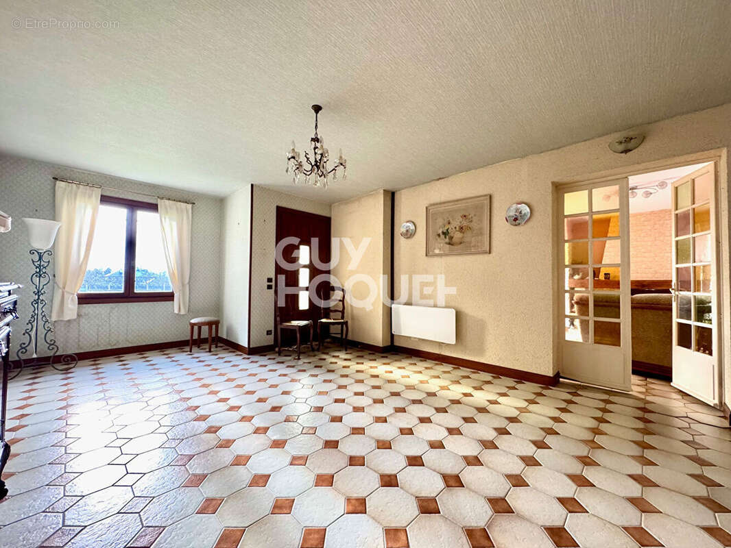 Maison à PONT-L'EVEQUE