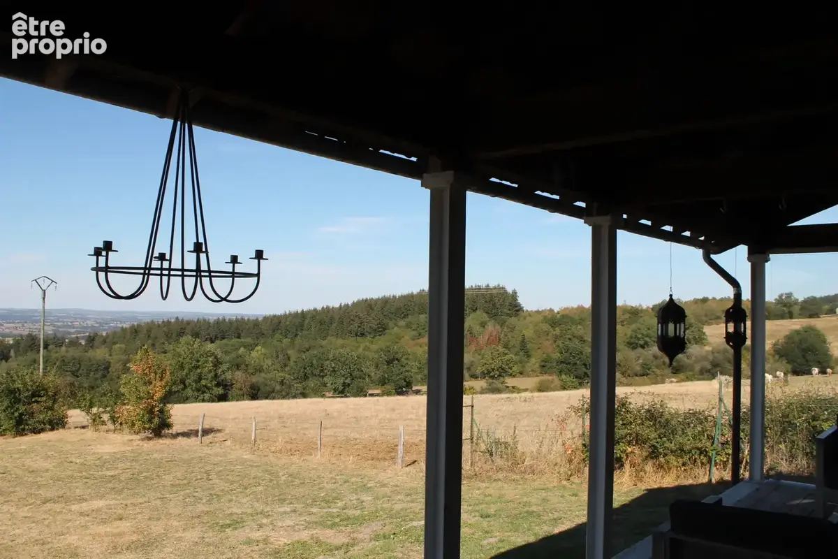 Echassieres - Magnifique ferme rénovée avec une vue imprenable sur un terrain de 2800 m2 - photo 9