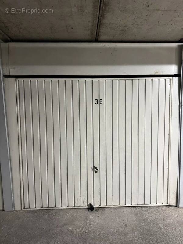 Parking à MARSEILLE-4E