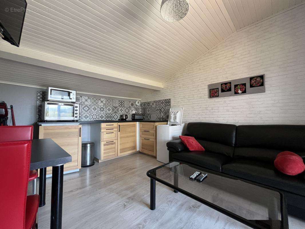 Maison à NOTRE-DAME-DE-L'OSIER