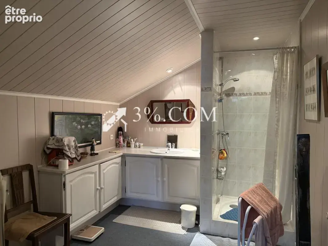 Ferme de village 196 m2 VIMENIL - photo 10