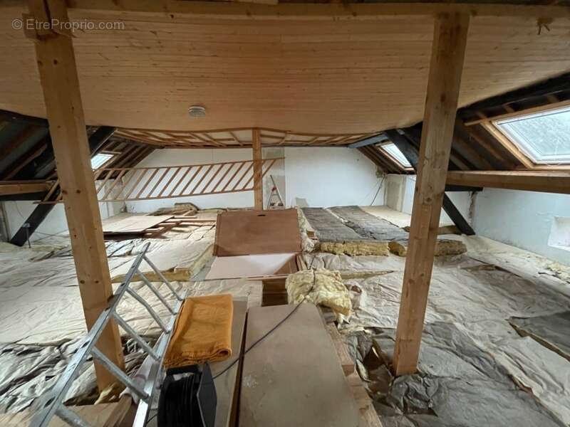 Maison à BETETE