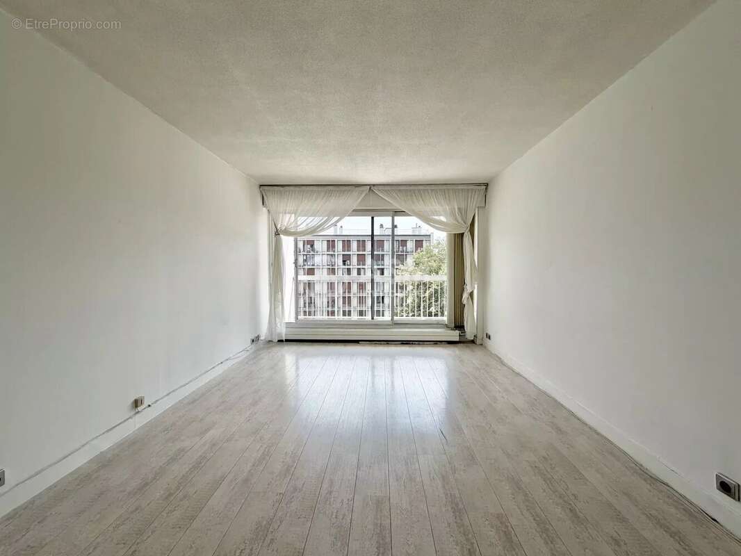 A VENDRE - 3 pièces avec balcons, parking et cave - photo 4