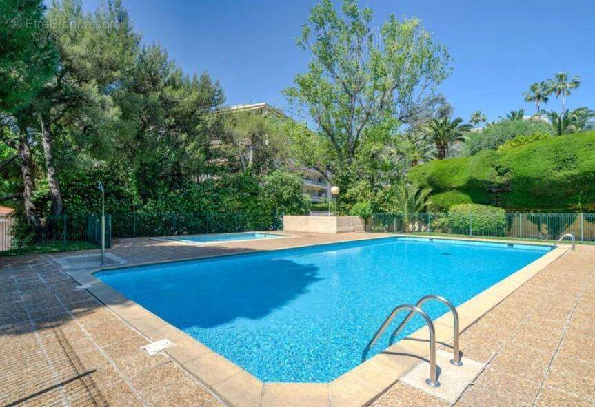   - Appartement à NICE