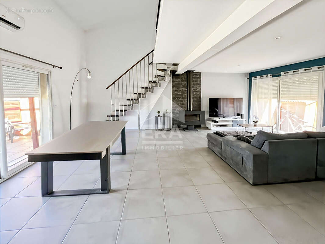 Maison à SAINT-JEAN-LASSEILLE