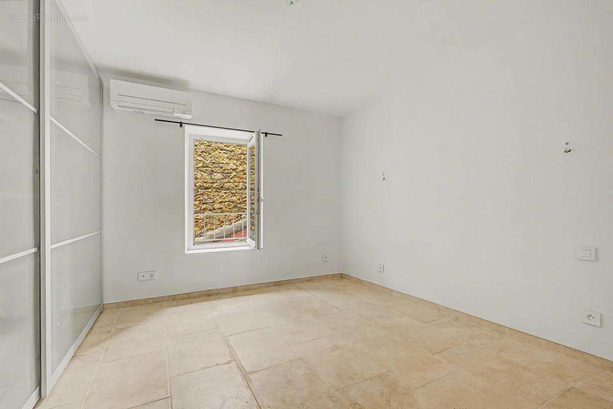 Appartement à EYGUIERES