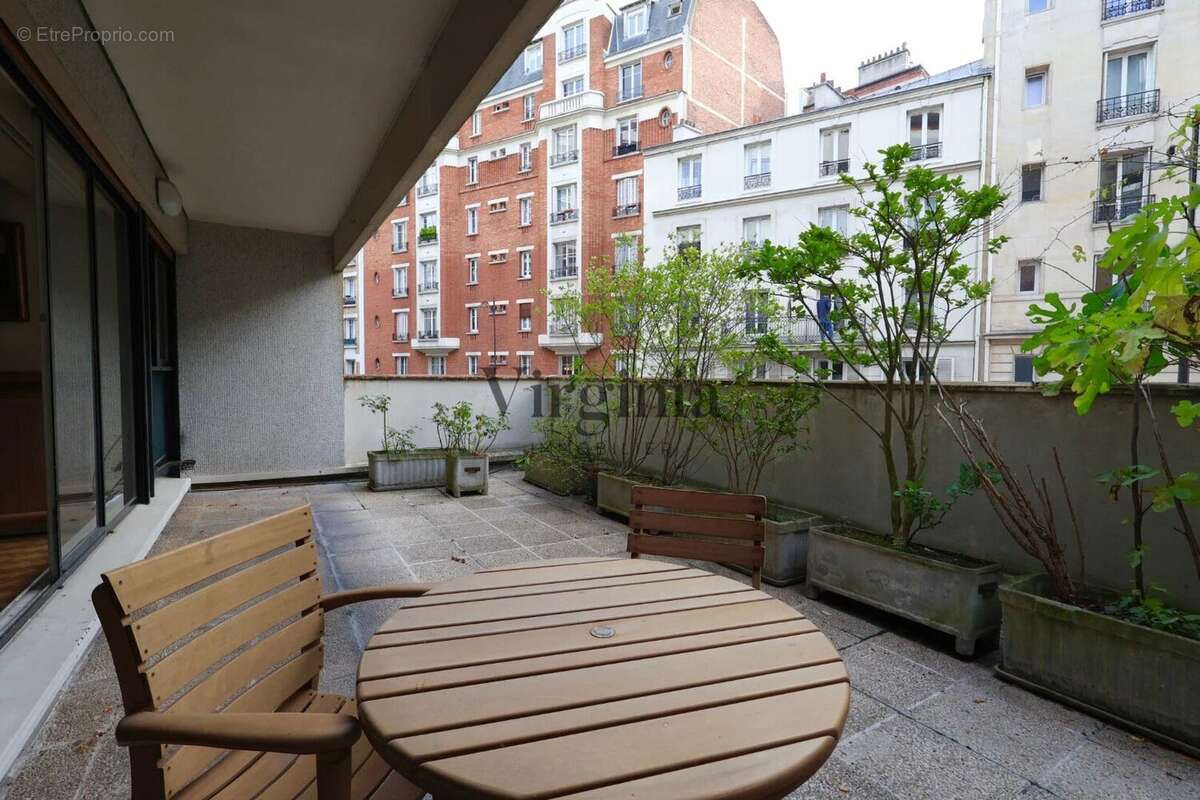 Appartement à PARIS-11E