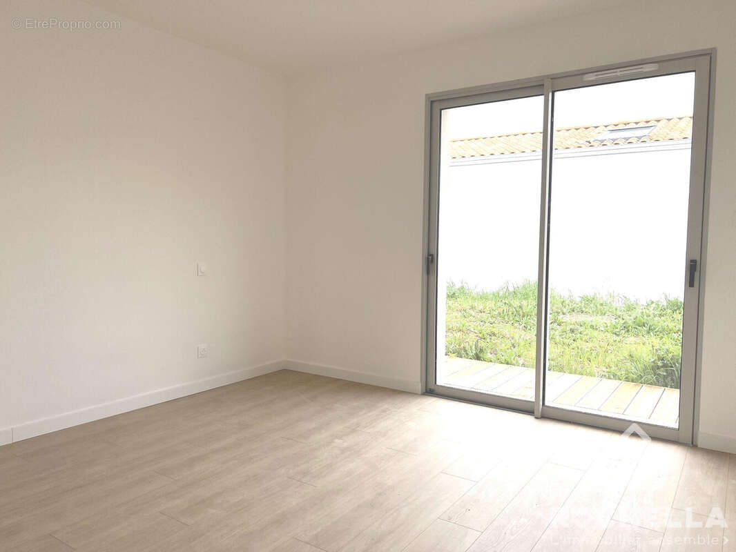 Maison à SAINTE-SOULLE