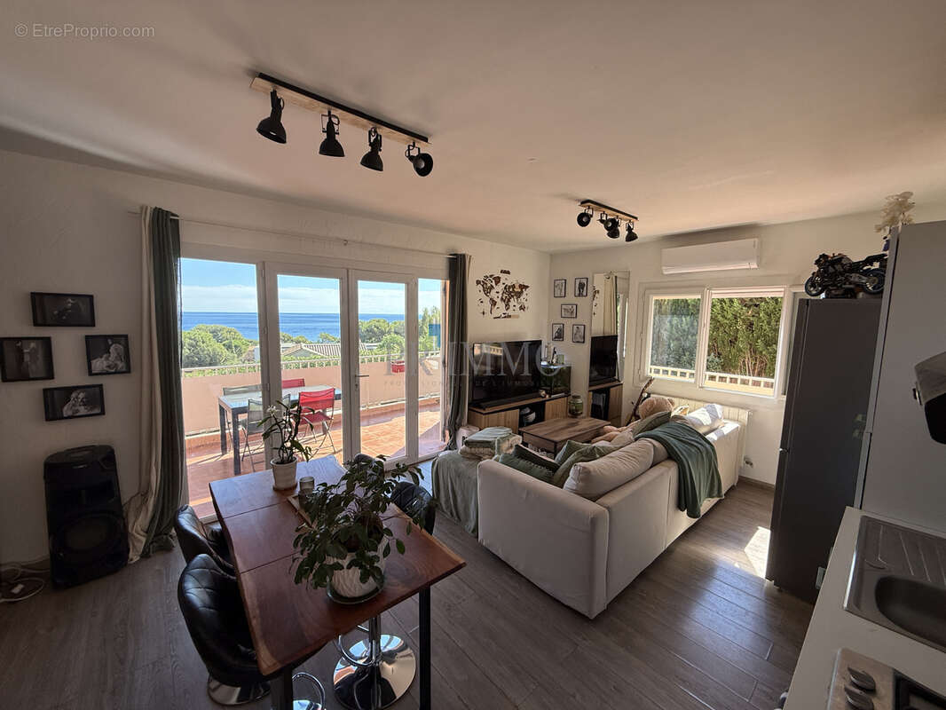Maison à ROQUEBRUNE-SUR-ARGENS