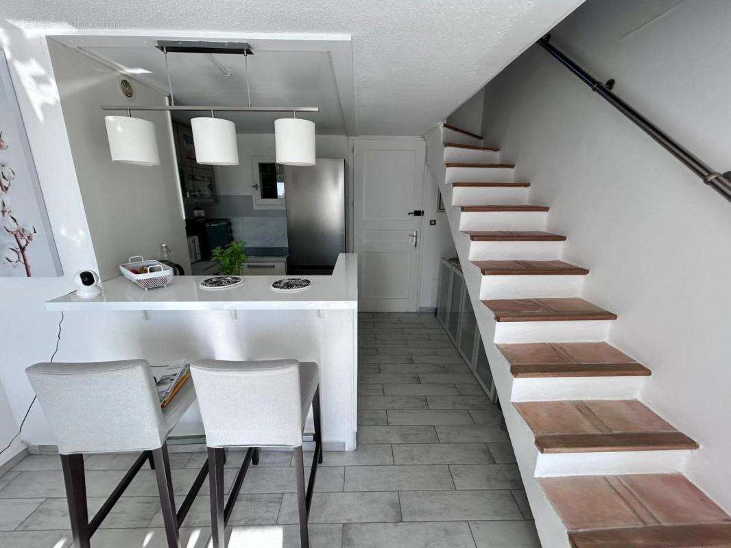Appartement à COGOLIN