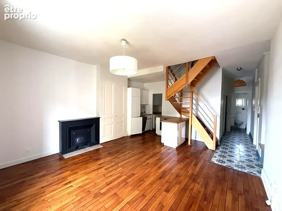 Appartement Lyon 4 pièces de 82 m² Habitable 56 m2 Carrez - photo 2