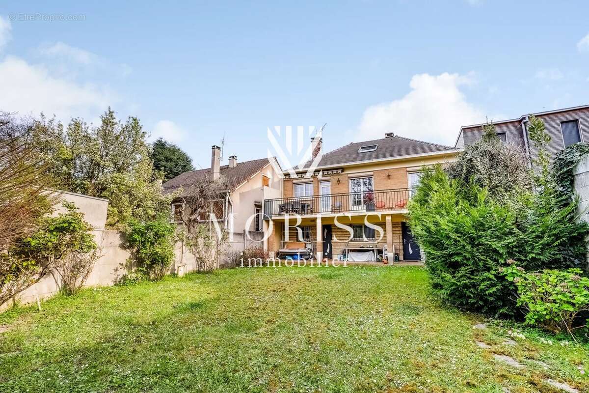 Maison à CHAMPIGNY-SUR-MARNE