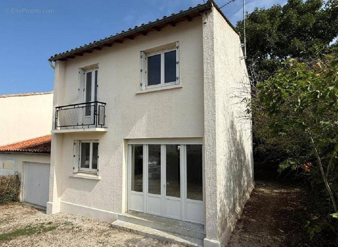 Maison à RUFFEC