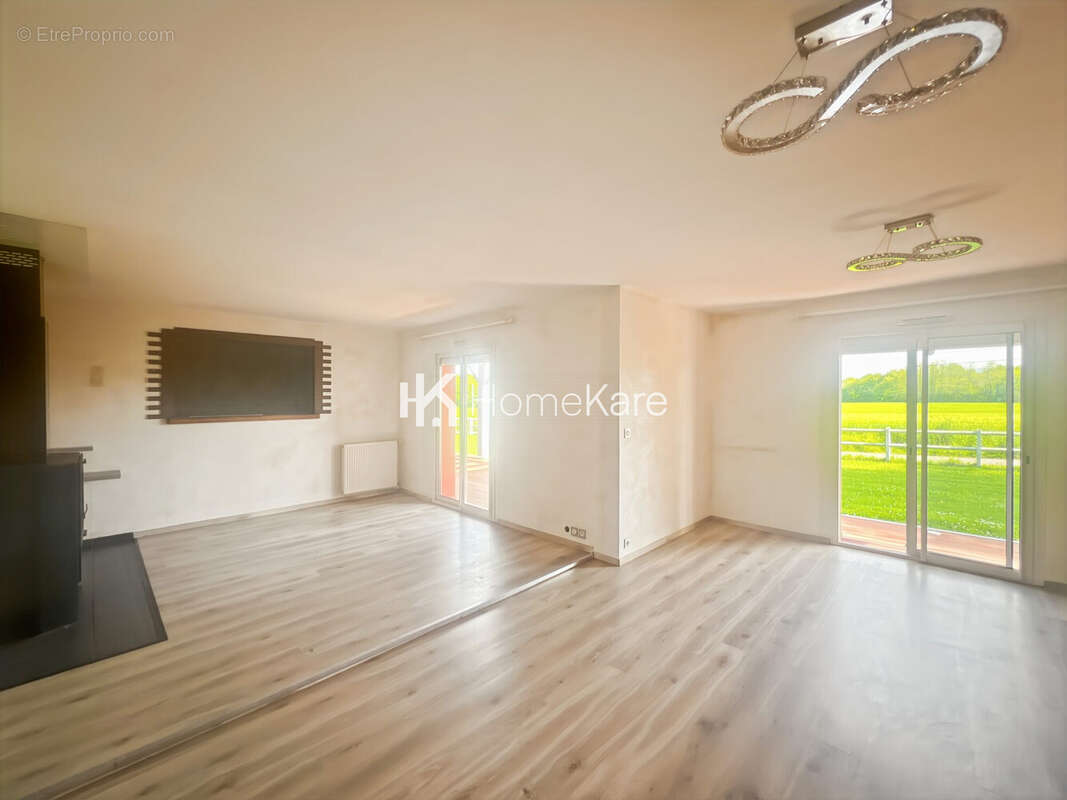 Maison à MONTREJEAU