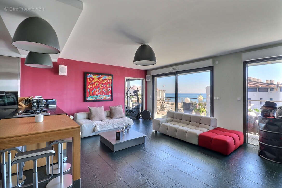 Appartement à MAUGUIO