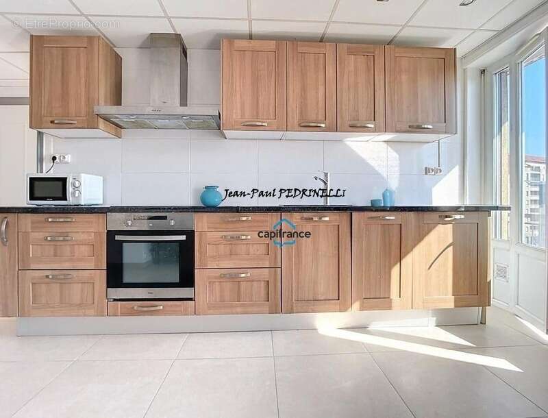 Appartement à LYON-8E