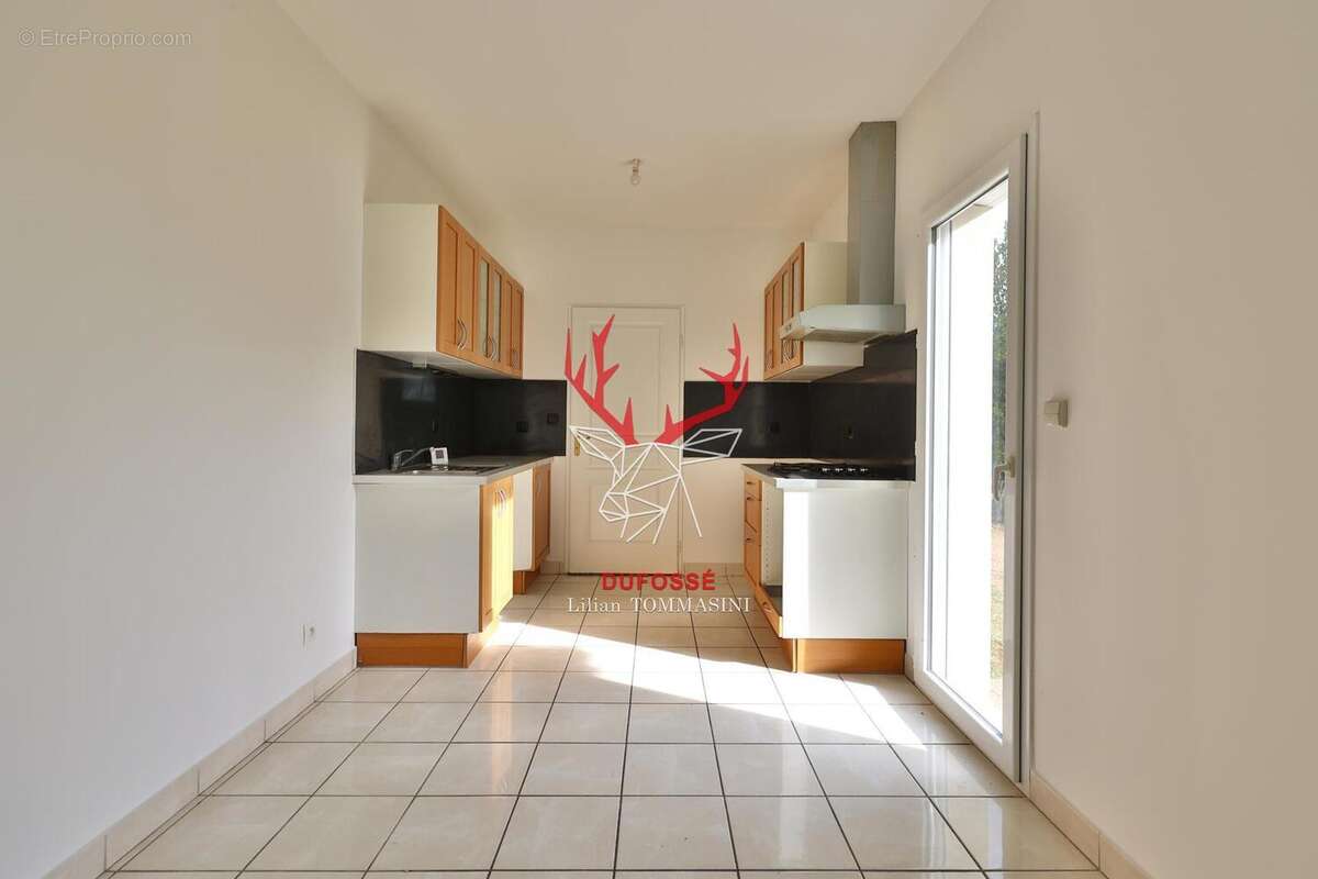 Photo 8 - Maison à LA TOUR-DE-SALVAGNY