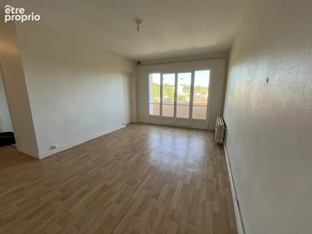 VALENCE - Appartement T3 loué avec balcons, cave et parking - photo 2