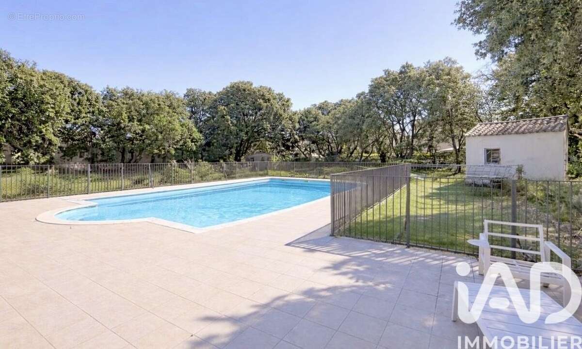 Photo 2 - Maison à NIMES