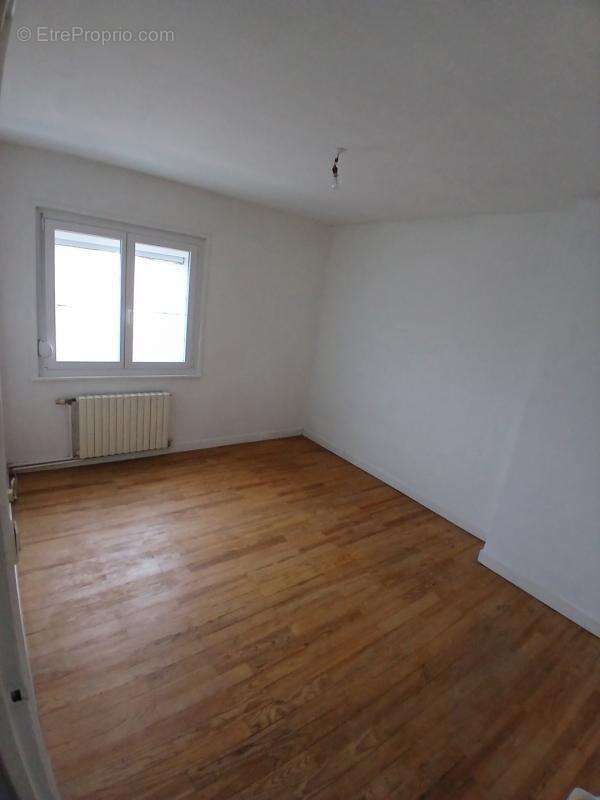 Maison à NEUVILLE-SAINT-REMY