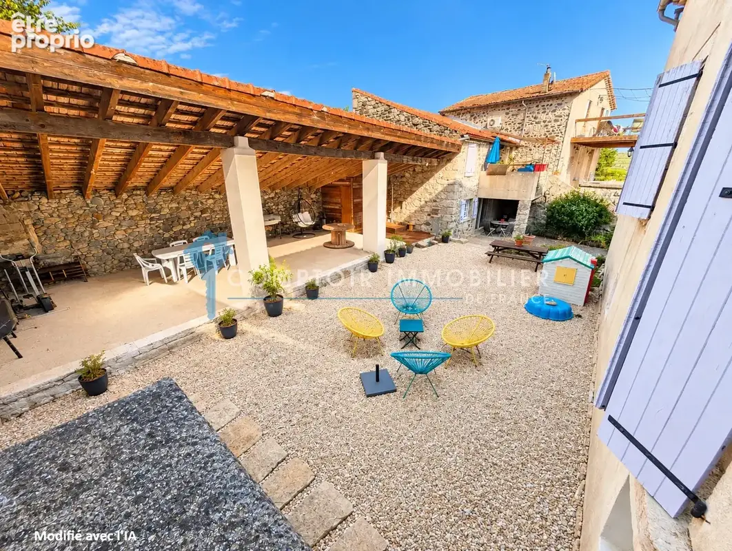 Dépt. 07 - A VENDRE à LAVILLEDIEU - Grand Mas de 530 m2 avec 7 appartements loués - Parcelle de 1600 m2. Inves - photo 3