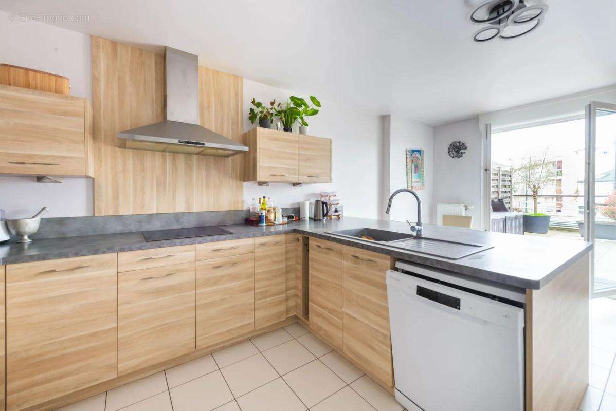 Appartement à CORBEIL-ESSONNES