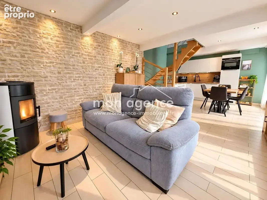 Vente – Maison de ville avec jardin et terrasse – Neufchâtel-en-Bray - photo 2