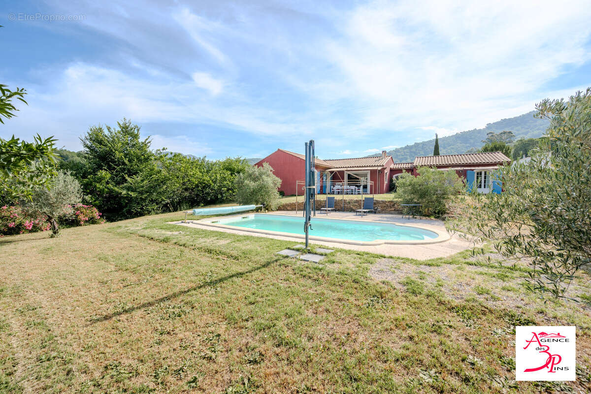 Maison 146 m² à Collobrieres  - photo 4