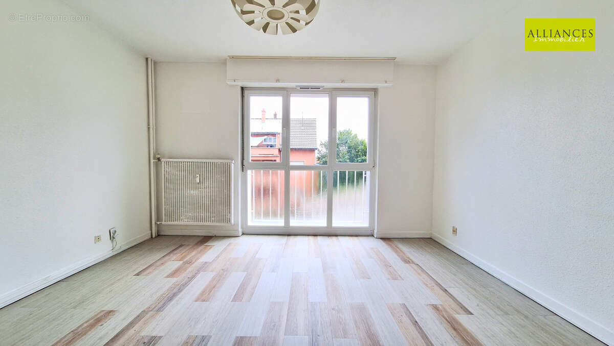 Appartement 4 pièces de 77.77 m2 avec loggia, ascenseur et cave - photo 4