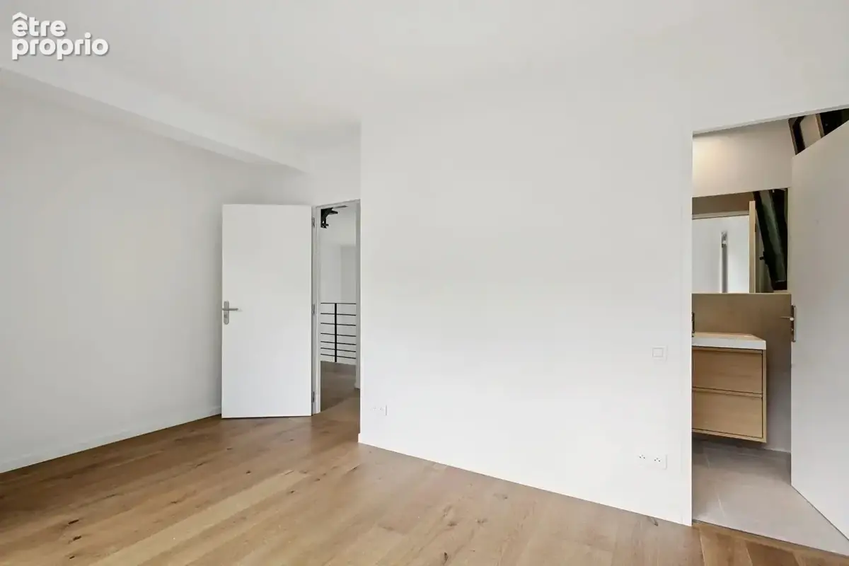 Frais de notaires reduits - maison d'architecte récente - bas de chatou 8mn rer a - dpe a - photo 8