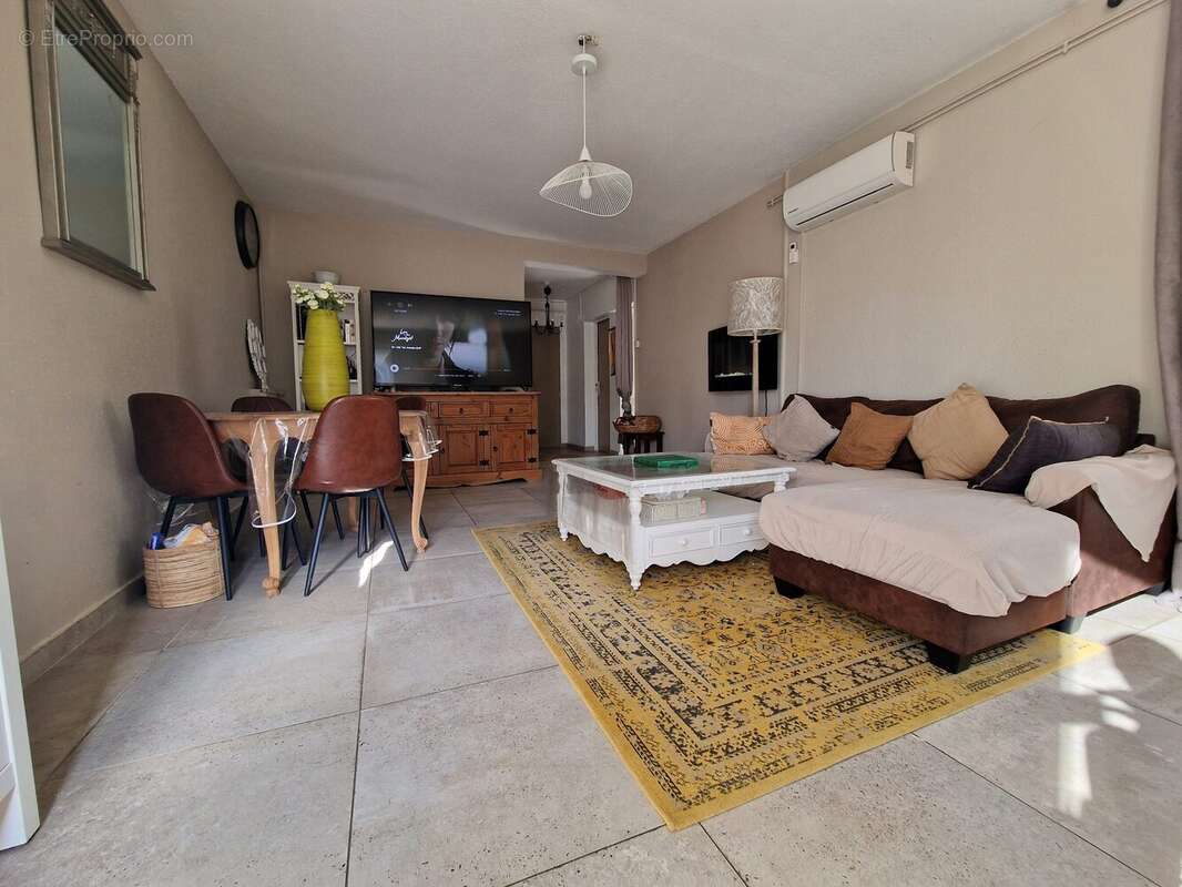 Appartement à L'ISLE-SUR-LA-SORGUE