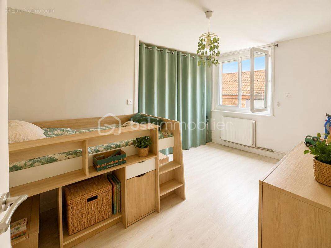 Maison individuelle  4 chambres terrain et dépendances - photo 6