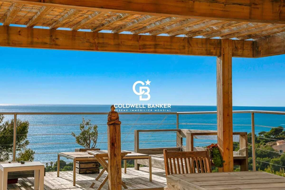 Maison à CARQUEIRANNE