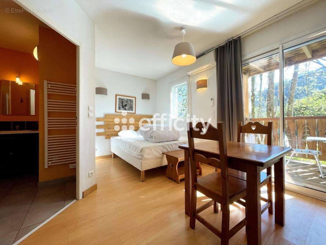 Appartement à AX-LES-THERMES