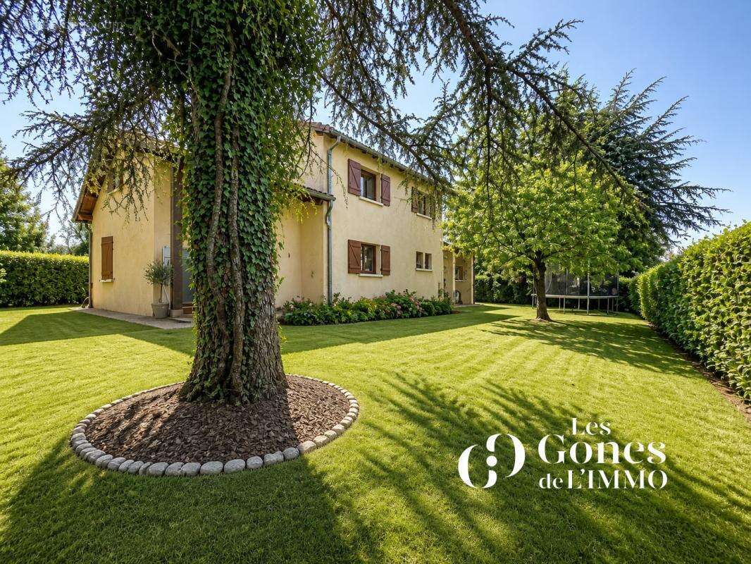 Genas  Maison familiale de 155 m2 avec 4 chambres, jardin de - photo 16