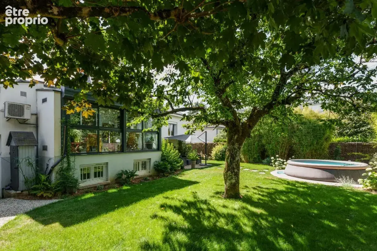 Maison à vendre 8 pièces SAINT CYR SUR LOIRE (37) - photo 3