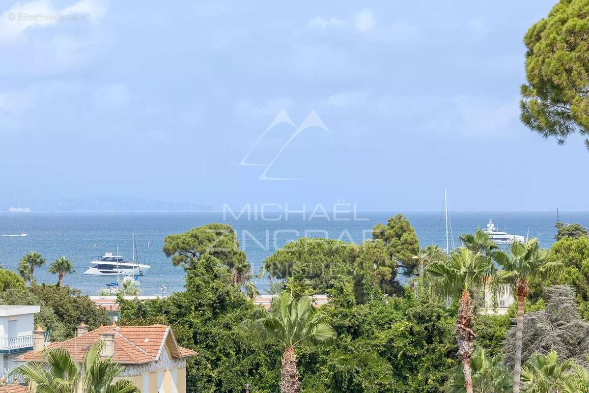 Splendide villa contemporaine rénovée  de 320 m² située dans un domaine privé - photo 21