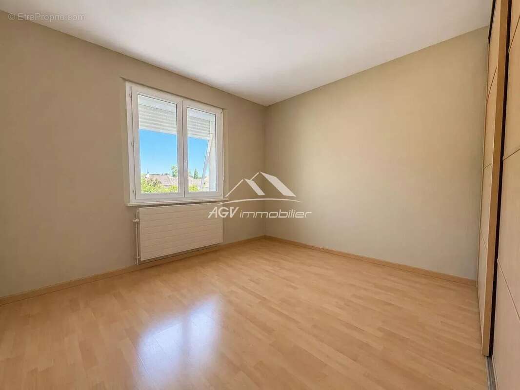 Maison d 'architecte de 200 m² habitable - piscine - 2540m² de terrain - 2 logements - photo 13