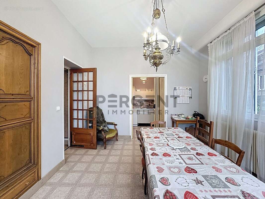 Maison à CHARLEVILLE-MEZIERES