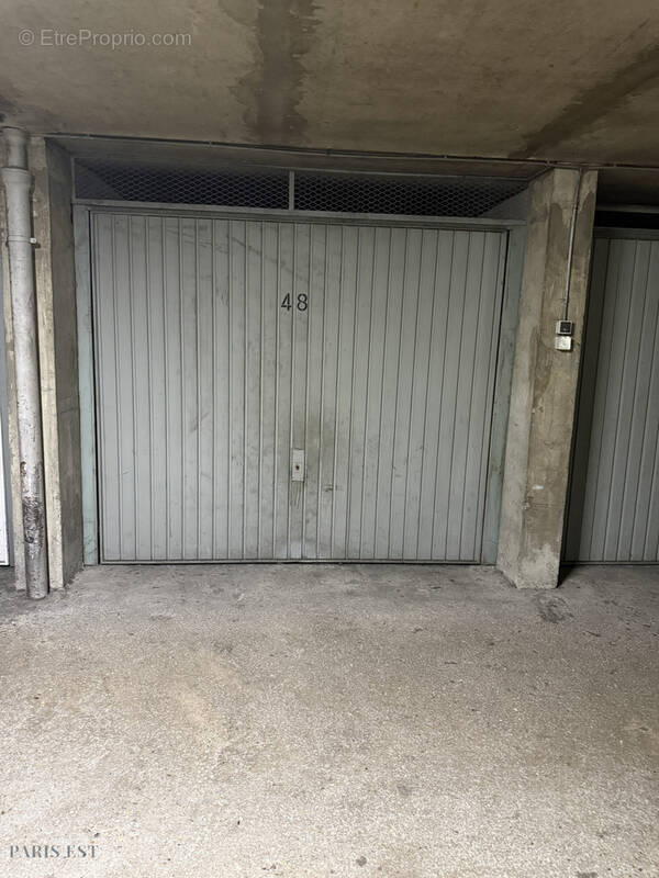 Parking à PARIS-19E