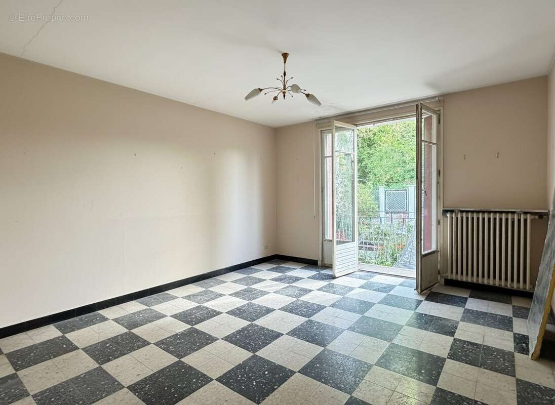 Maison à MONTLIGNON