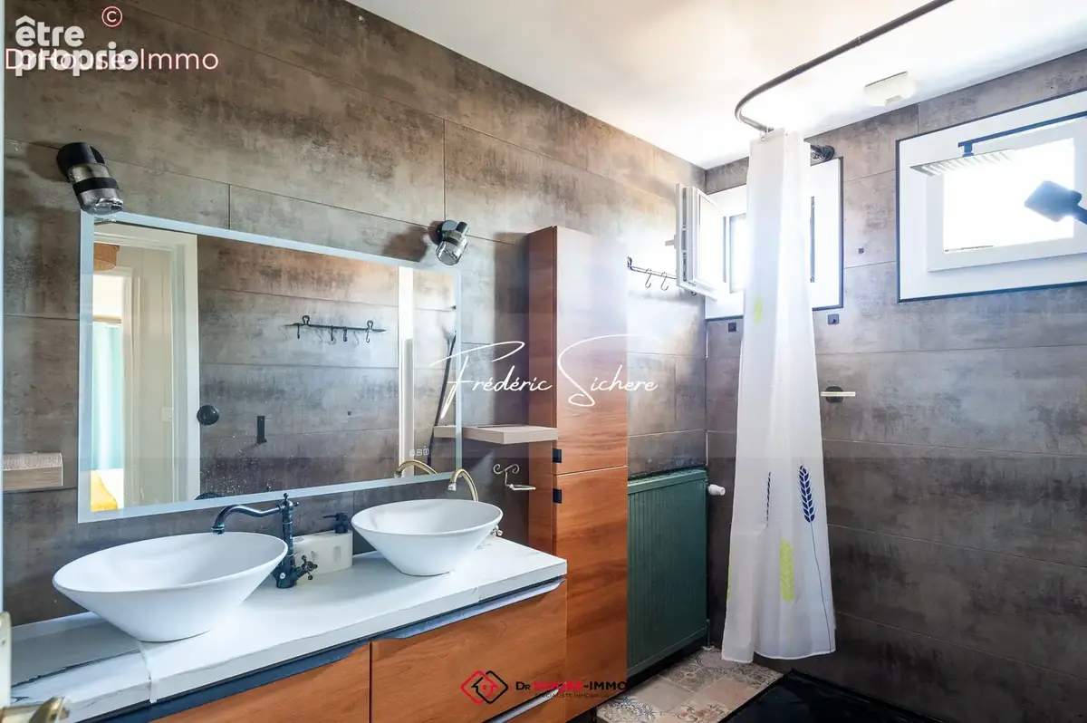 Maison 139 m² à La Jarrie  - photo 5