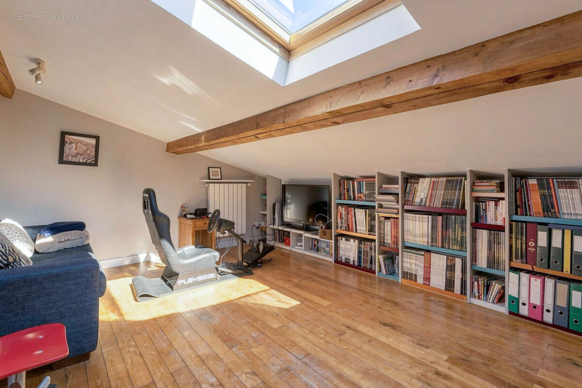 Grande maison familiale 7 chambres - Chaponost cœur de village - photo 16