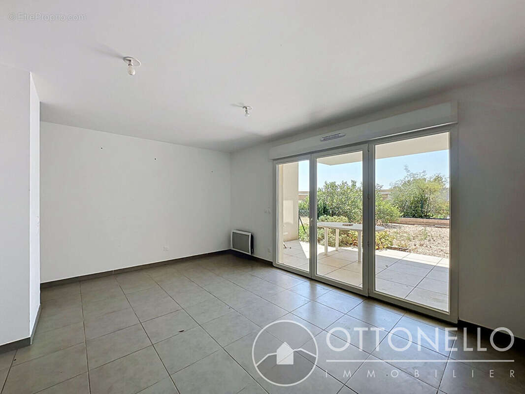 Appartement Roquebrune Sur Argens 3 pièces 58,83 m2 avec jardin et deux parkings - photo 2