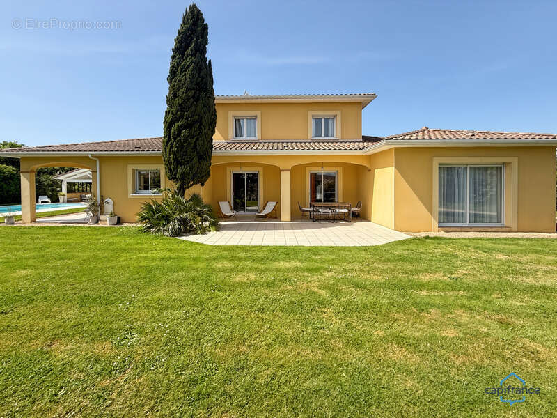 Maison à AIRE-SUR-L'ADOUR