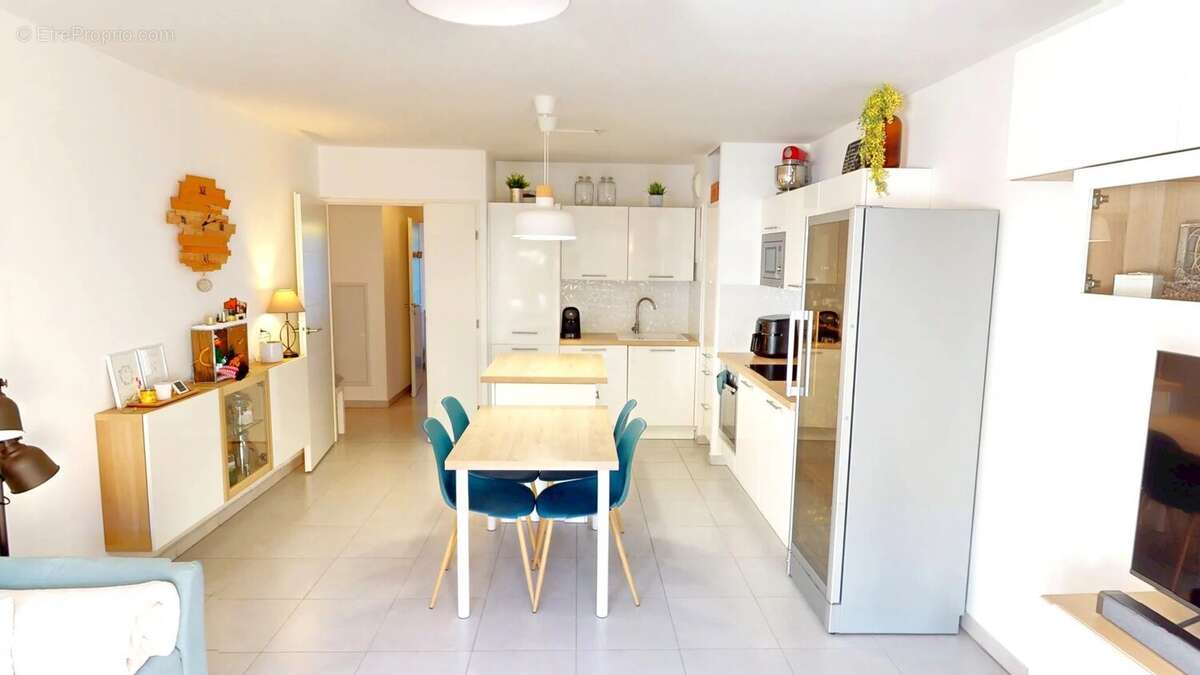 Appartement à VILLENEUVE-LOUBET